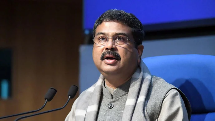 Dharmendra Pradhan: మంత్రి రాజీనామా డిమాండ్‌పై కేంద్రం సంచలన నిర్ణయం!..